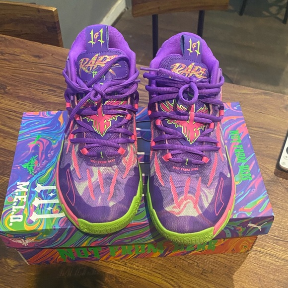 Youth Melo toxic size 6.5 - Picture 1 of 9